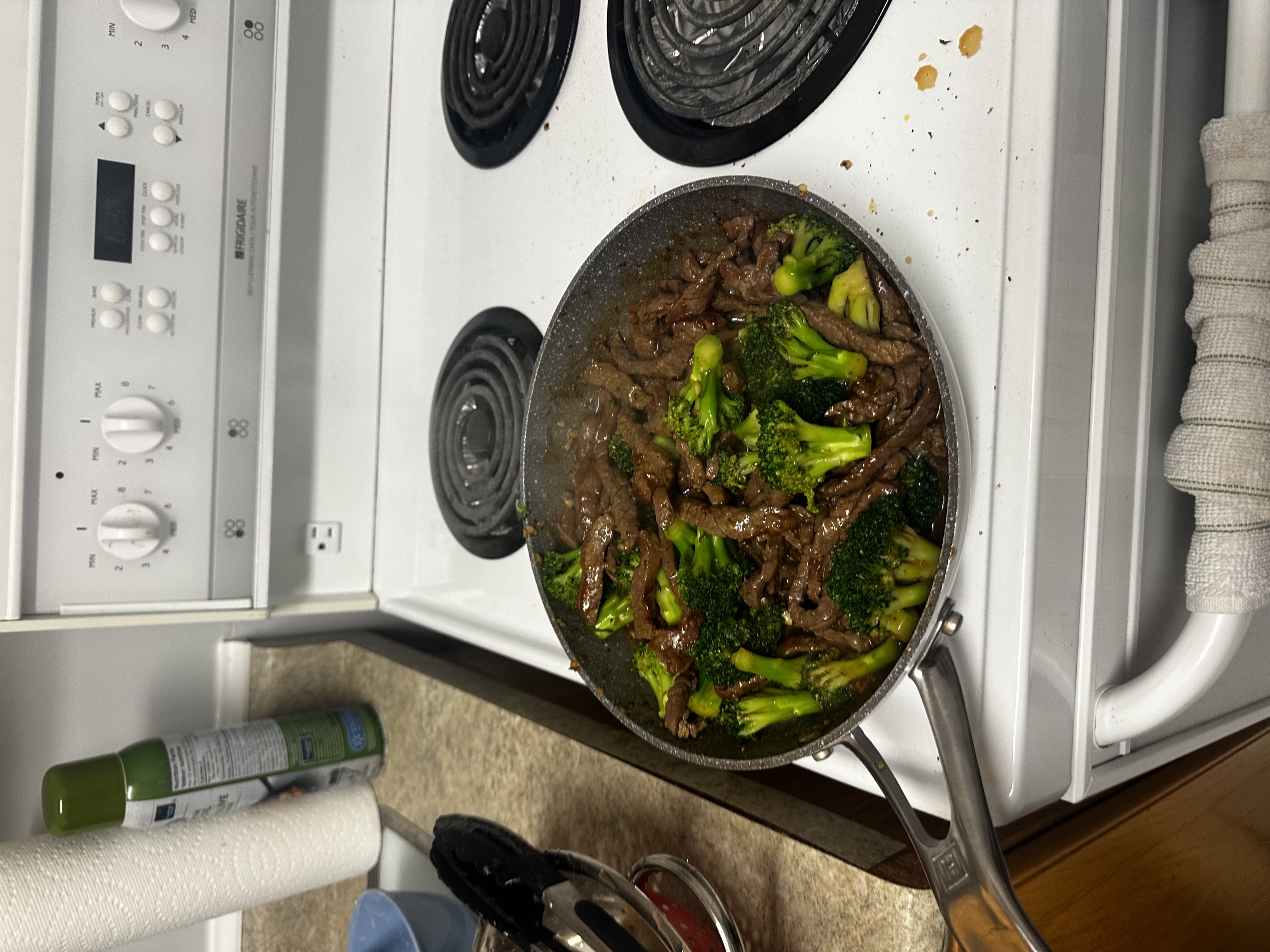 Beef and broccoli stir-fry